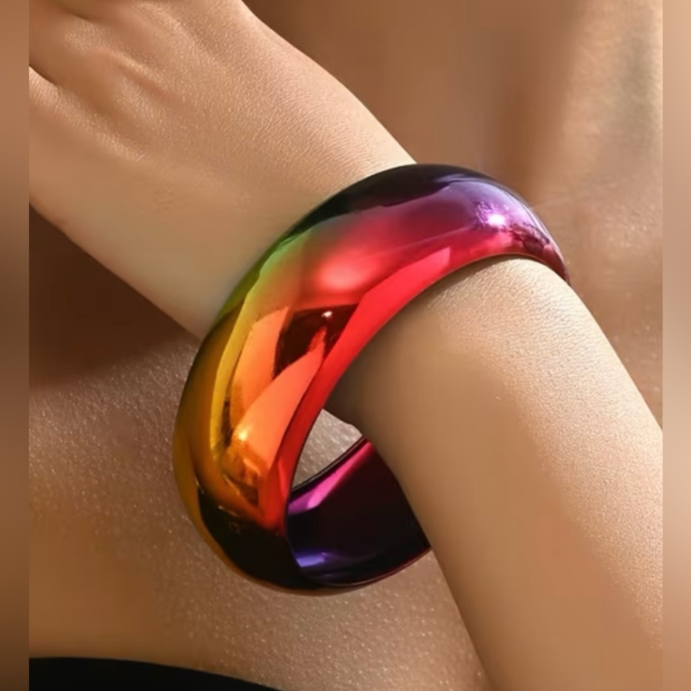 Multicolor Gradient Bangle Bracelet - image 3